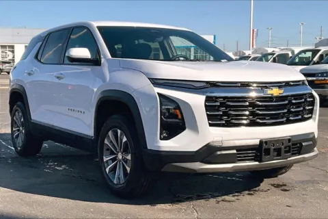 White 2025 Chevrolet Equinox LT for sale in Topeka, KS