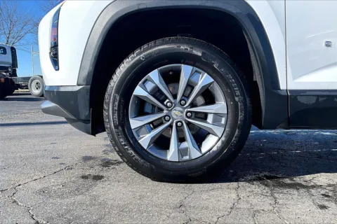 Photos of 2025 Chevrolet Equinox LT for sale in Topeka, KS at Cable Dahmer of Topeka