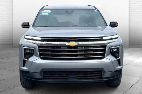 Photos of 2025 Chevrolet Traverse LT for sale in Topeka, KS at Cable Dahmer of Topeka