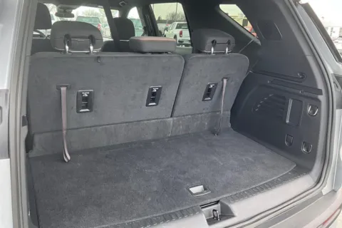 More photos of 2025 Chevrolet Traverse LT at Cable Dahmer of Topeka, KS