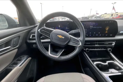 More photos of 2025 Chevrolet Traverse LT at Cable Dahmer of Topeka, KS