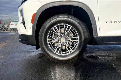 Photos of 2024 Chevrolet Traverse LT for sale in Topeka, KS at Cable Dahmer of Topeka