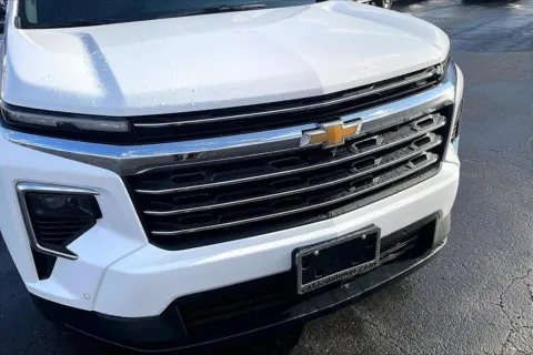 Another view of 2024 Chevrolet Traverse LT for sale in Topeka, KS at Cable Dahmer of Topeka