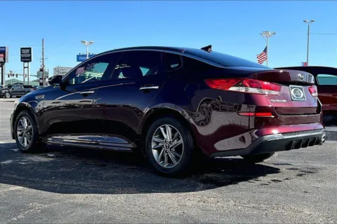 More photos of 2019 Kia Optima LX at Cable Dahmer of Topeka, KS