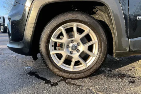 Photos of 2019 Jeep Renegade Latitude for sale in Topeka, KS at Cable Dahmer of Topeka