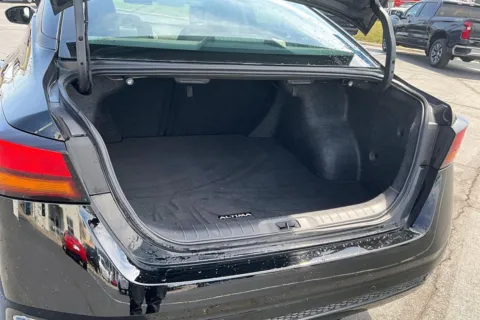 More photos of 2025 Nissan Altima SV at Cable Dahmer of Topeka, KS