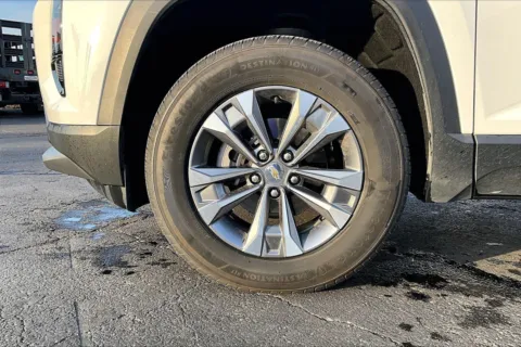 Photos of 2025 Chevrolet Equinox LT for sale in Topeka, KS at Cable Dahmer of Topeka