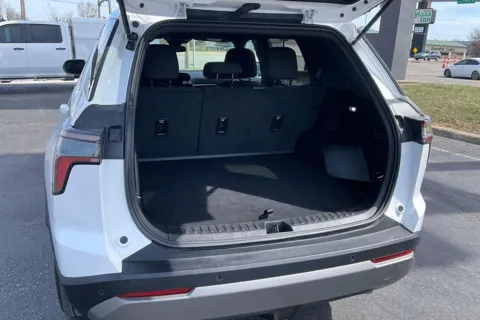 More photos of 2025 Chevrolet Equinox LT at Cable Dahmer of Topeka, KS