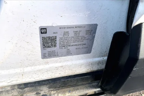 More photos of 2021 Chevrolet Traverse LT Leather at Cable Dahmer of Topeka, KS