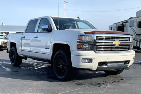 White 2014 Chevrolet Silverado 1500 High Country for sale in Topeka, KS