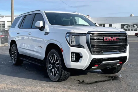 White 2023 GMC Yukon AT4 for sale in Topeka, KS