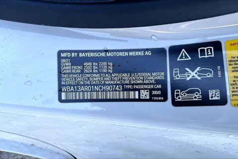 More photos of 2022 BMW 4 Series M440i xDrive at Cable Dahmer of Topeka, KS