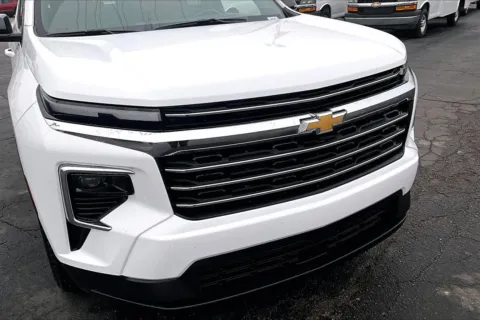 Another view of 2025 Chevrolet Traverse LT for sale in Topeka, KS at Cable Dahmer of Topeka