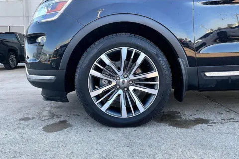 Photos of 2018 Ford Explorer Platinum for sale in Topeka, KS at Cable Dahmer of Topeka