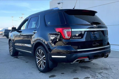More photos of 2018 Ford Explorer Platinum at Cable Dahmer of Topeka, KS
