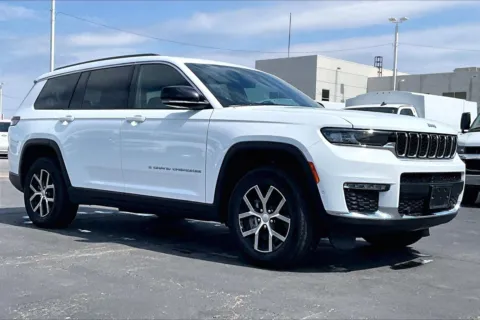 White 2024 Jeep Grand Cherokee L Limited for sale in Topeka, KS