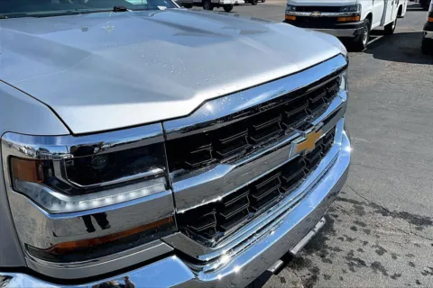 Another view of 2018 Chevrolet Silverado 1500 LT for sale in Topeka, KS at Cable Dahmer of Topeka