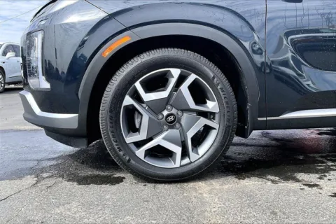 Photos of 2024 Hyundai Palisade Limited for sale in Topeka, KS at Cable Dahmer of Topeka