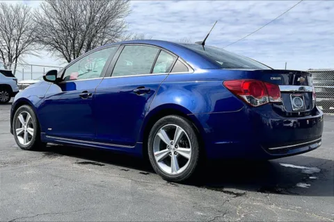 More photos of 2012 Chevrolet Cruze LT w/2LT at Cable Dahmer of Topeka, KS