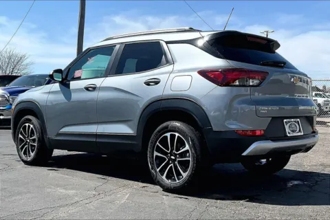 More photos of 2025 Chevrolet Trailblazer LT at Cable Dahmer of Topeka, KS