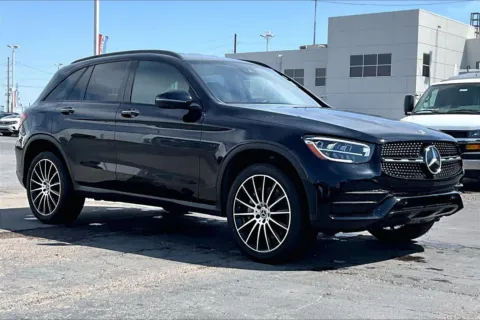 Black 2022 Mercedes-Benz GLC 300 for sale in Topeka, KS