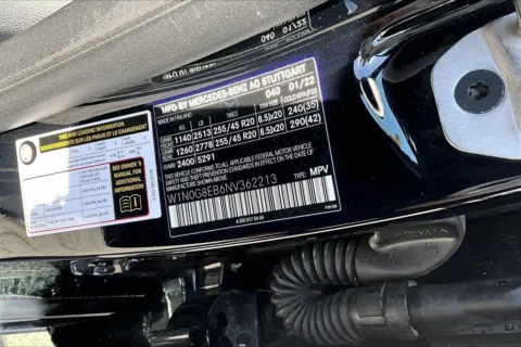 More photos of 2022 Mercedes-Benz GLC 300 at Cable Dahmer of Topeka, KS