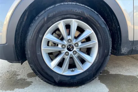 Photos of 2019 Kia Sorento LX for sale in Topeka, KS at Cable Dahmer of Topeka
