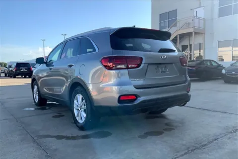 More photos of 2019 Kia Sorento LX at Cable Dahmer of Topeka, KS