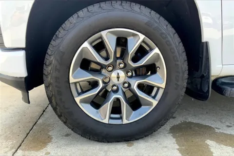 Photos of 2019 Chevrolet Silverado 1500 RST for sale in Topeka, KS at Cable Dahmer of Topeka