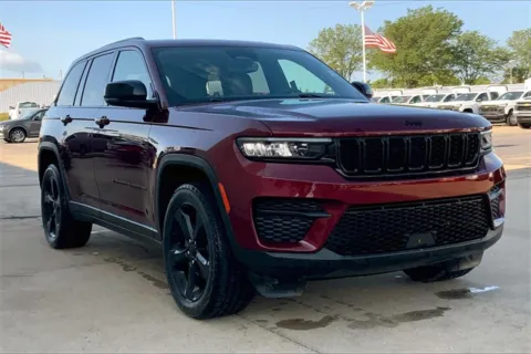 Red 2023 Jeep Grand Cherokee Altitude for sale in Topeka, KS