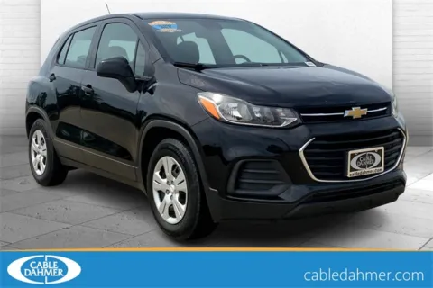 Black 2018 Chevrolet Trax LS for sale in Topeka, KS