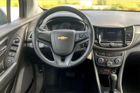 More photos of 2018 Chevrolet Trax LS at Cable Dahmer of Topeka, KS
