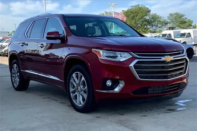 Red 2020 Chevrolet Traverse Premier for sale in Topeka, KS
