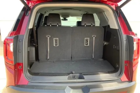 More photos of 2023 GMC Acadia SLT at Cable Dahmer of Topeka, KS