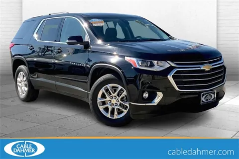 Black 2021 Chevrolet Traverse LT for sale in Topeka, KS
