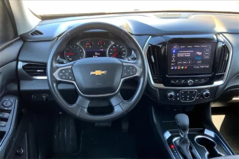 More photos of 2021 Chevrolet Traverse LT at Cable Dahmer of Topeka, KS