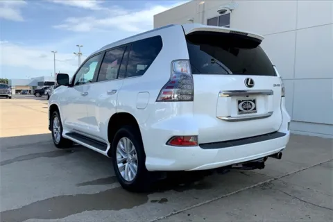 More photos of 2021 Lexus GX 460 at Cable Dahmer of Topeka, KS