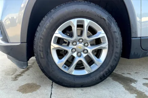 Photos of 2020 Chevrolet Traverse LT for sale in Topeka, KS at Cable Dahmer of Topeka
