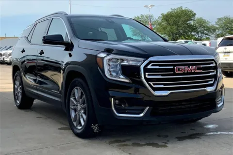 Black 2024 GMC Terrain SLT for sale in Topeka, KS