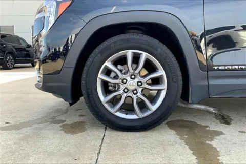 Photos of 2024 GMC Terrain SLT for sale in Topeka, KS at Cable Dahmer of Topeka