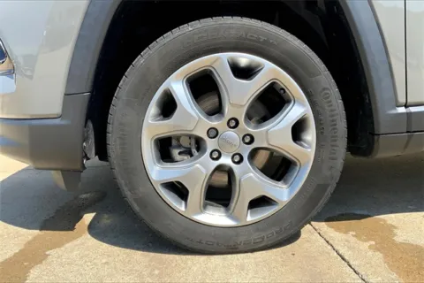 Photos of 2022 Jeep Compass Limited for sale in Topeka, KS at Cable Dahmer of Topeka
