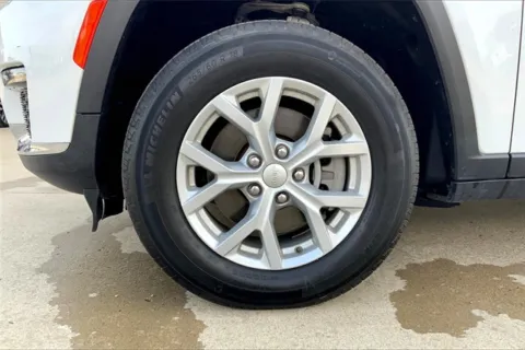 Photos of 2023 Jeep Grand Cherokee L Limited for sale in Topeka, KS at Cable Dahmer of Topeka