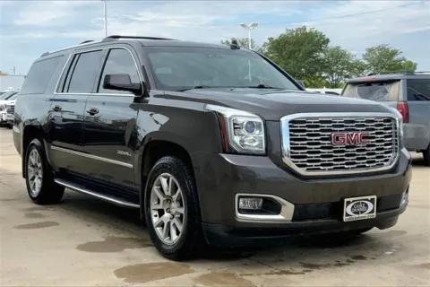 Gray 2019 GMC Yukon XL Denali for sale in Topeka, KS