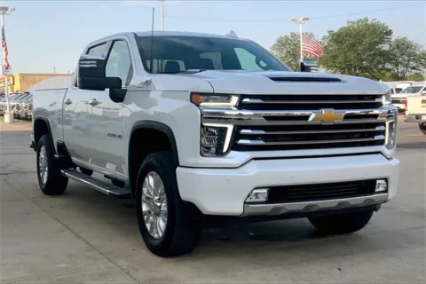 White 2021 Chevrolet Silverado 2500HD High Country for sale in Topeka, KS