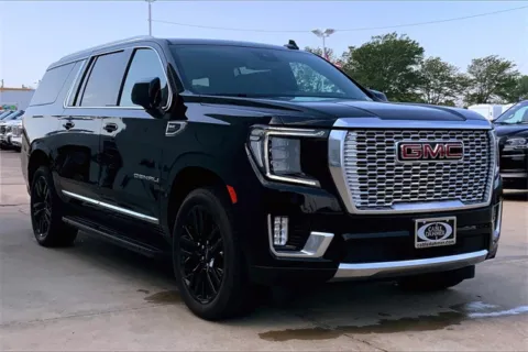 Black 2024 GMC Yukon XL Denali for sale in Topeka, KS