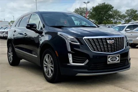 Black 2022 Cadillac XT5 Premium Luxury for sale in Topeka, KS