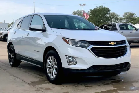 White 2018 Chevrolet Equinox LT for sale in Topeka, KS
