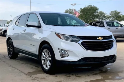 White 2018 Chevrolet Equinox LT for sale in Topeka, KS
