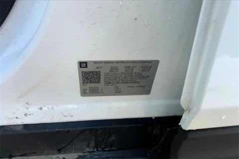 More photos of 2018 Chevrolet Equinox LT at Cable Dahmer of Topeka, KS