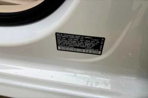 More photos of 2018 Volkswagen Passat 2.0T SE w/Technology at Cable Dahmer of Topeka, KS